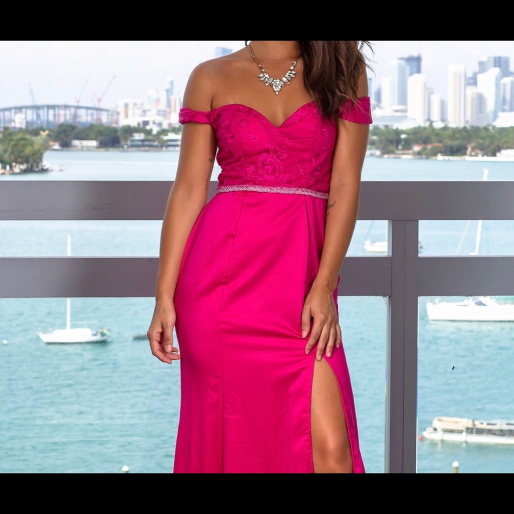 Fuchsia off shoulder maxi dress with embroidery